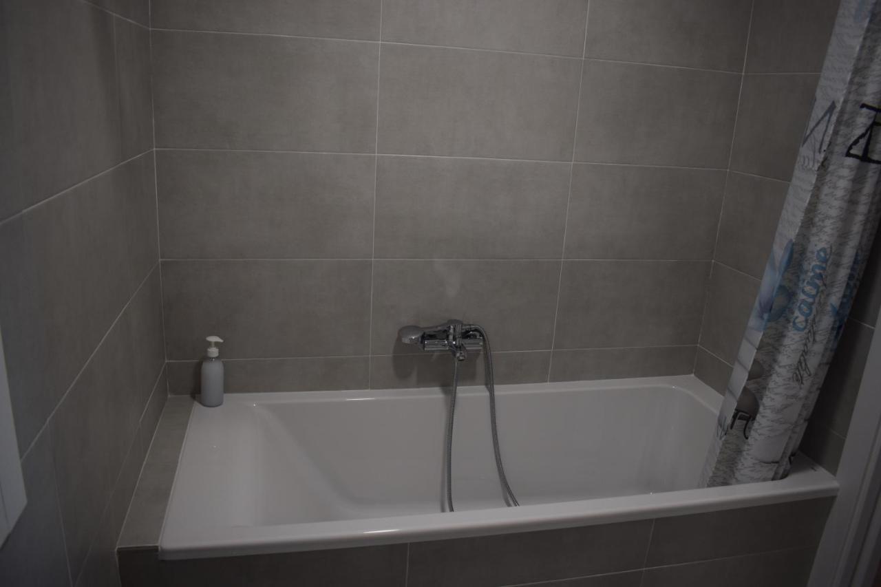 Nuevo Apartamento Centrico Junto Al Mar Pontevedra Kültér fotó